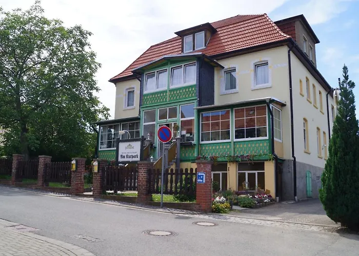 Am Kurpark ホテル バート・ズダーオーデ